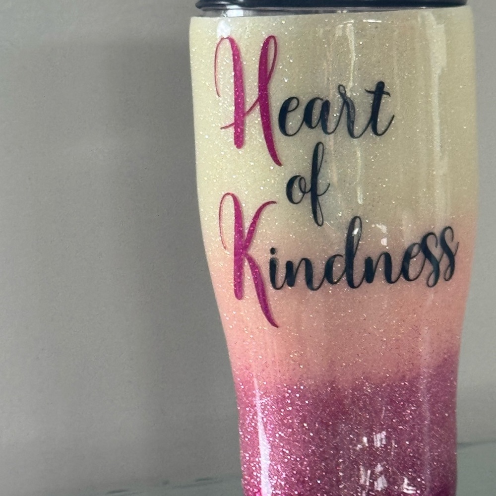 Heart of Kindness 32 oz. Tumbler in Pink and White Sparkling Ombré Like New!
